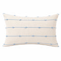 Rechteckiges Dekokissen 50 x 35 cm Creme Hellblau Textil mit Ziernähten
