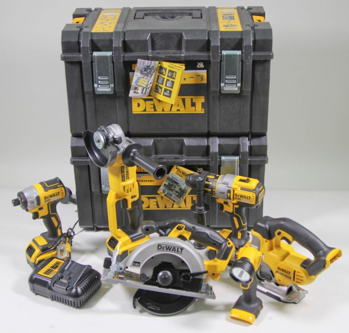 DEWALT Elektrowerkzeug, 4,0 Ah, 18 V, Schwarz/Gelb, DCK694M3 12 tlg. Akku Multi-Set 3 x Li-Ion incl. Koffer